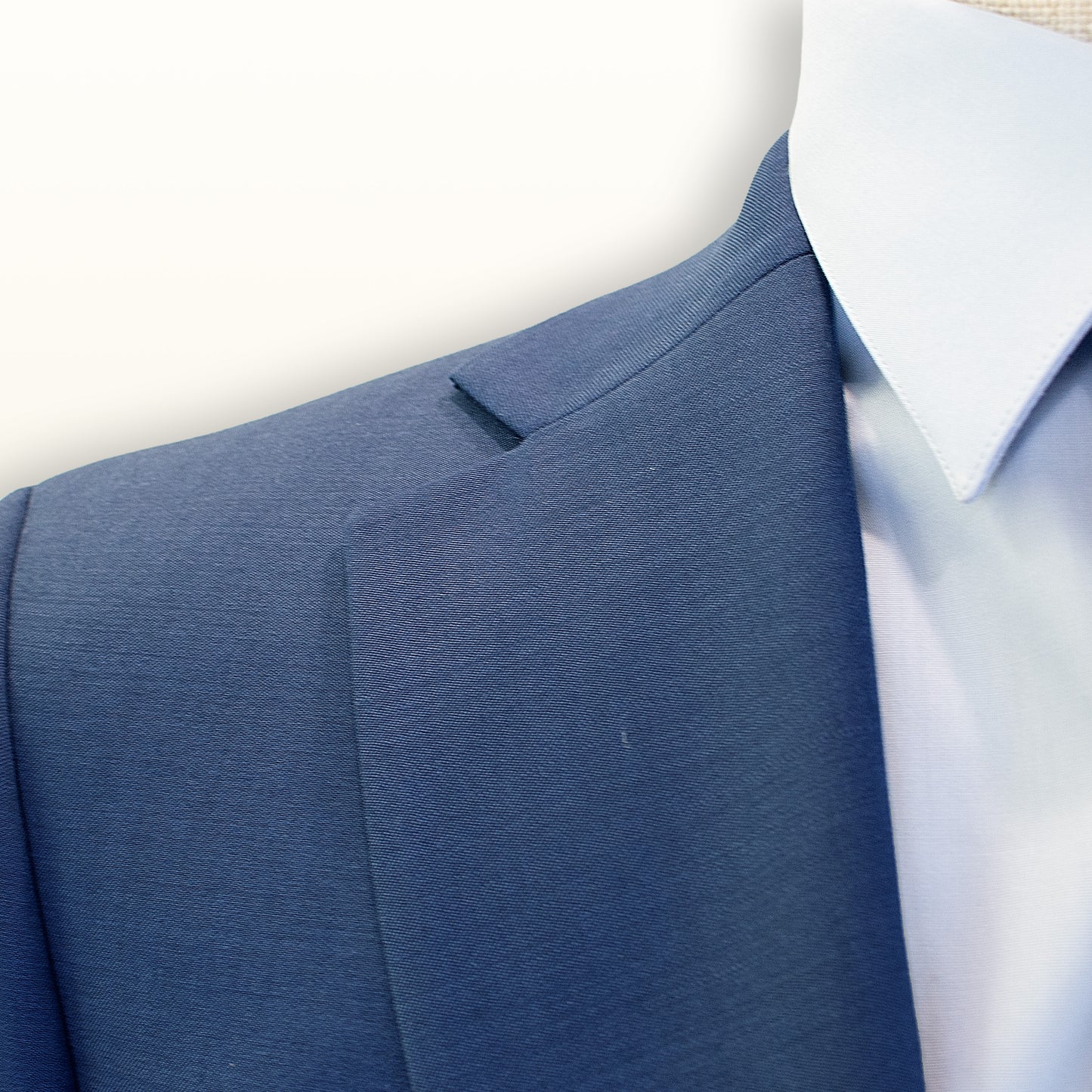 Calvin Klein Light Blue - Slim Fit