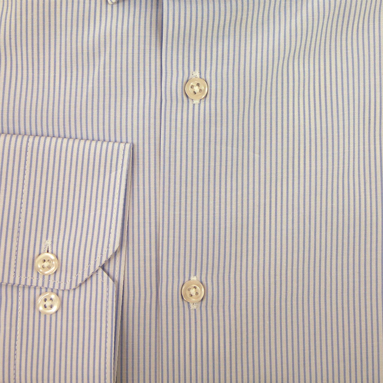 Chemise formelle bleu clair et blanche coupe slim