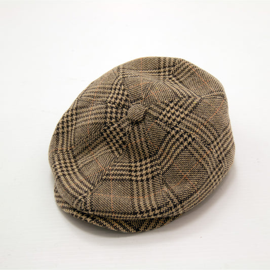 Chapeau beige et noir
