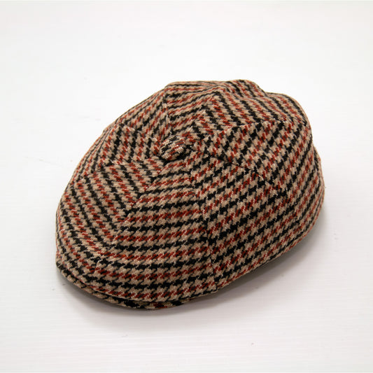 Chapeau beige, orange et noir