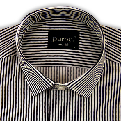 Chemise formelle coupe slim noire et blanche