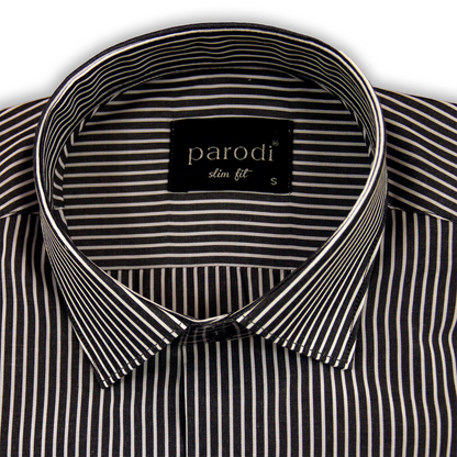 Chemise formelle coupe slim noire et blanche