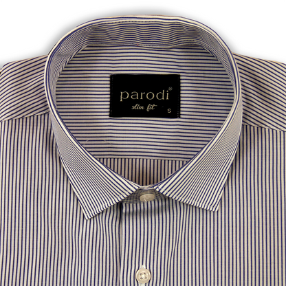 Chemise formelle bleue et blanche coupe slim